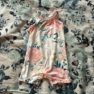 Penelope Plum Toddler Floral Romper - Sz 2T